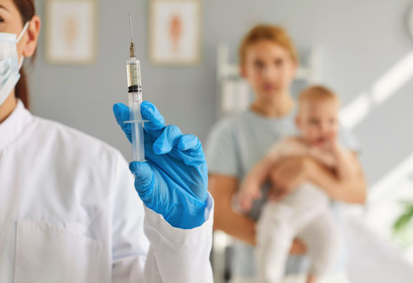 Coaliția anti-mandat: ce ascunde mișcarea medicală a lui RFK Jr.
