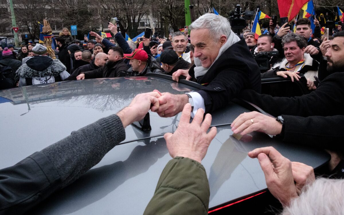 De ce justiția menține Georgescu în prim-plan: cui folosește?