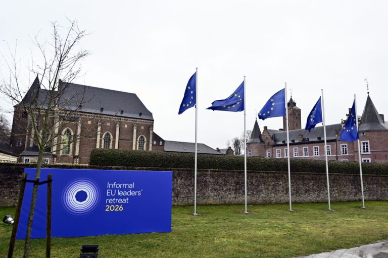Federalizarea UE: caviar și corporații la castelul din Flandra