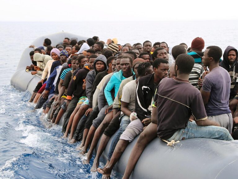 Migranți în armate europene: soluție sau pregătire pentru altceva?