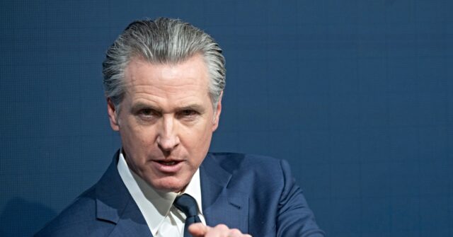 Newsom în Georgia: „Am luat 960 la SAT, nu pot citi discursuri