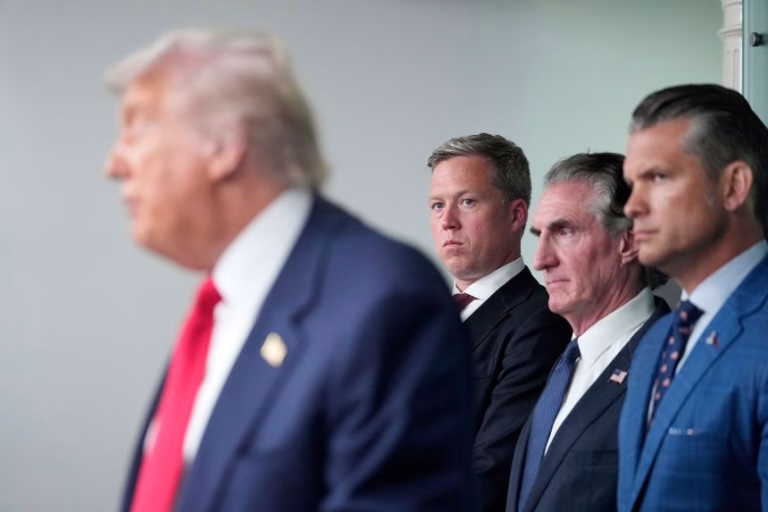 Pentagon: Hegseth îl concediază pe consilierul lui Driscoll în timp ce acesta e la Geneva