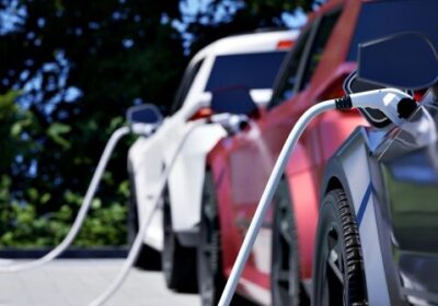 Stellantis: pierderi istorice după miliarde irosite pe mașini electrice