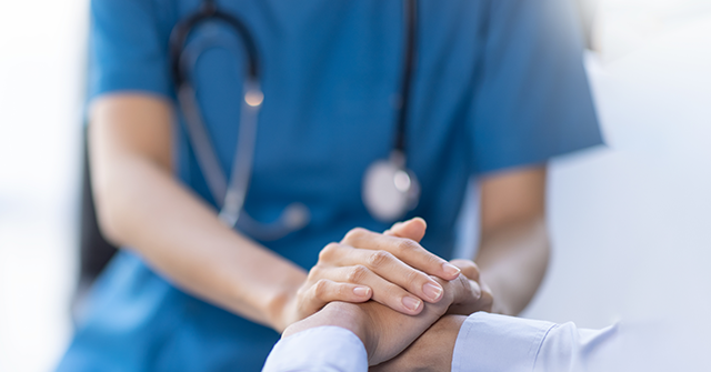SUA: gigant medical acuzat de monopol — cine plătește factura?