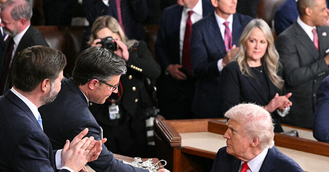 Trump cere Congresului prețuri la medicamente ca în alte țări
