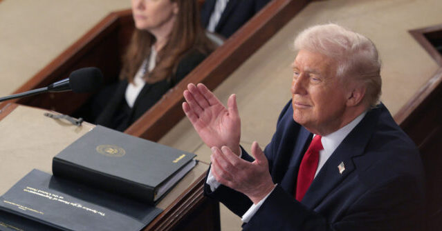 Trump promite pensii federale pentru muncitori: cine plătește nota?