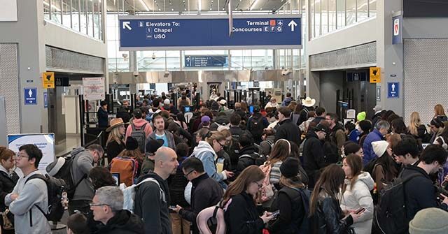 Blocaj DHS în SUA: cine beneficiază de haosul din aeroporturi?