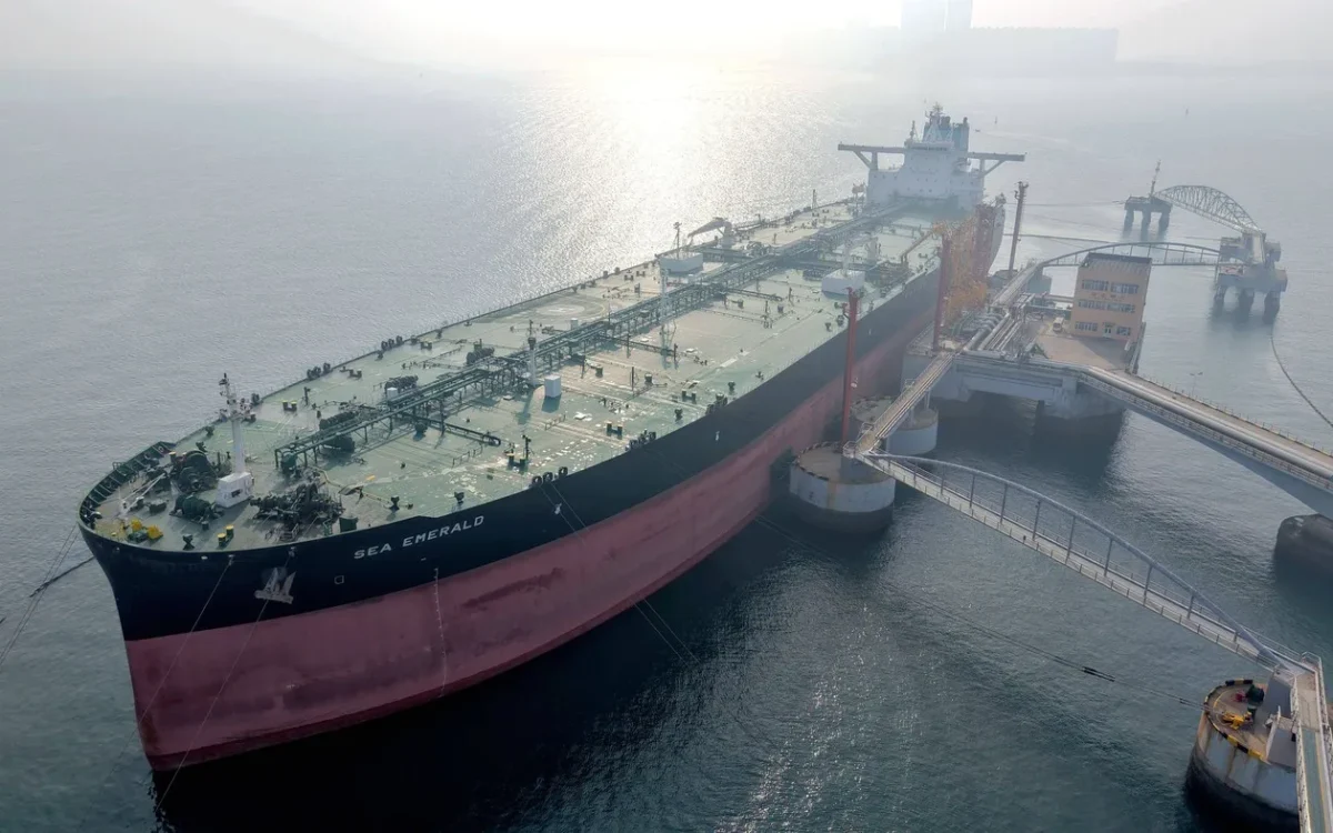 China negociază cu Iranul: cine controlează de fapt Hormuz?