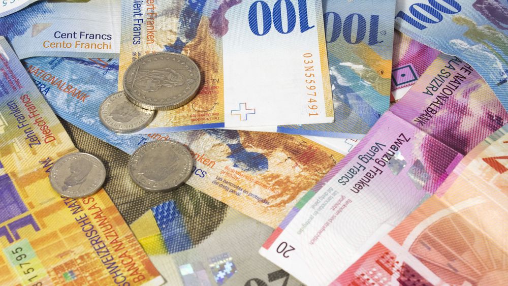 Elveția blindează cash-ul: ce ascunde votul de 73% împotriva monedei digitale