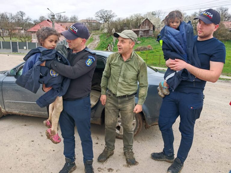Fetițe dispărute în Mureș: microbuzul bulgăresc și întrebările fără răspuns