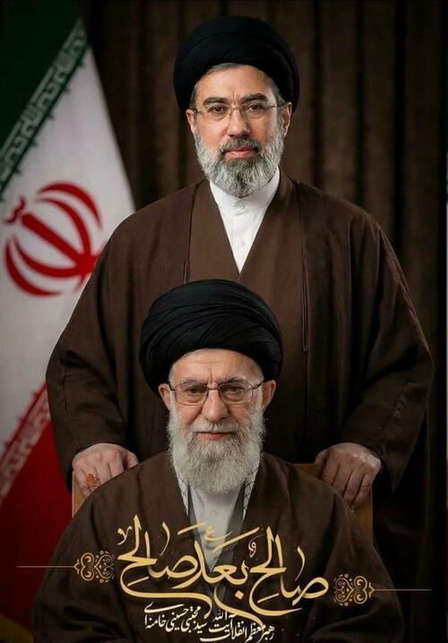 Iran alege fiul lui Khamenei: revoluția care a reinstalat monarhia