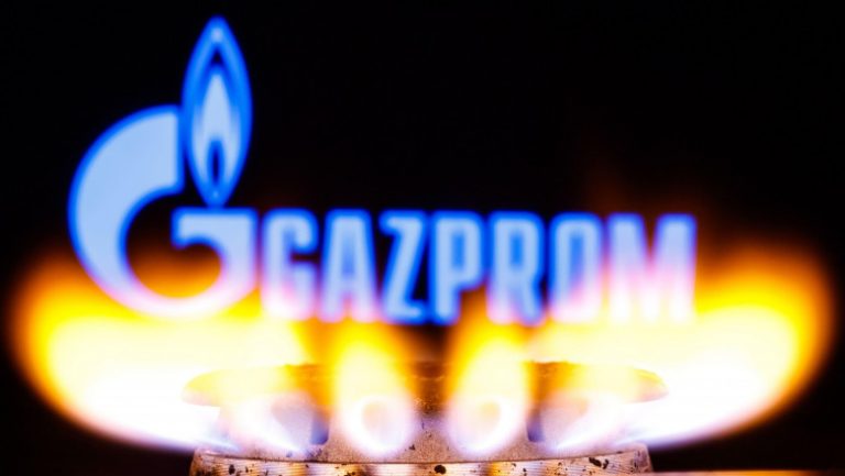 Kremlin recunoaște: cererea de petrol rusesc depășește capacitatea
