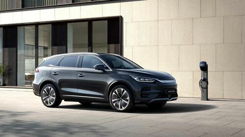 BYD lansează SUV electric de 950 km: ce nu spun despre bateriile chineze
