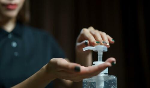 Ce nu vi se spune despre sistemul imunitar: de ce BigPharma urăște murdăria