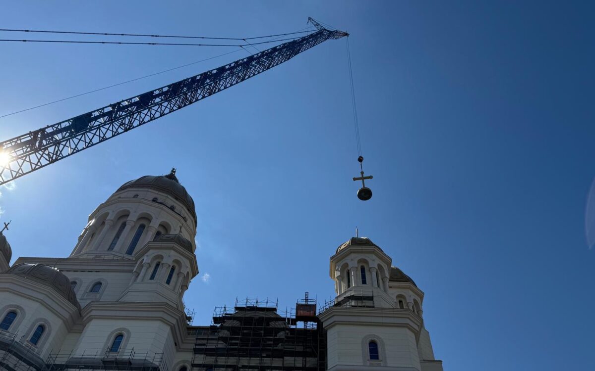 Crucea de 7 tone pe Catedrala Neamului: ce simbolizează cronologia