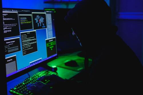 FBI: Americanii au pierdut 21 miliarde $ — cine profită de haosul cripto?