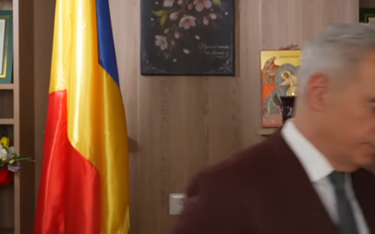 Georgescu și cireșul înflorit: mesajul Învierii sau altceva?