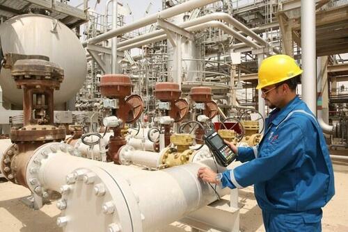 Kuweit blochează exporturile de petrol: ce ascunde criza din Hormuz