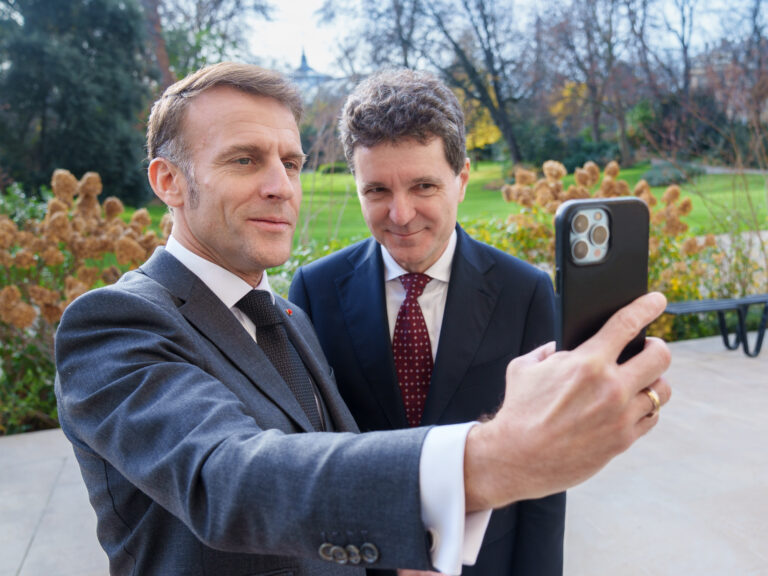 Macron și DSA: „Dezinformarea”