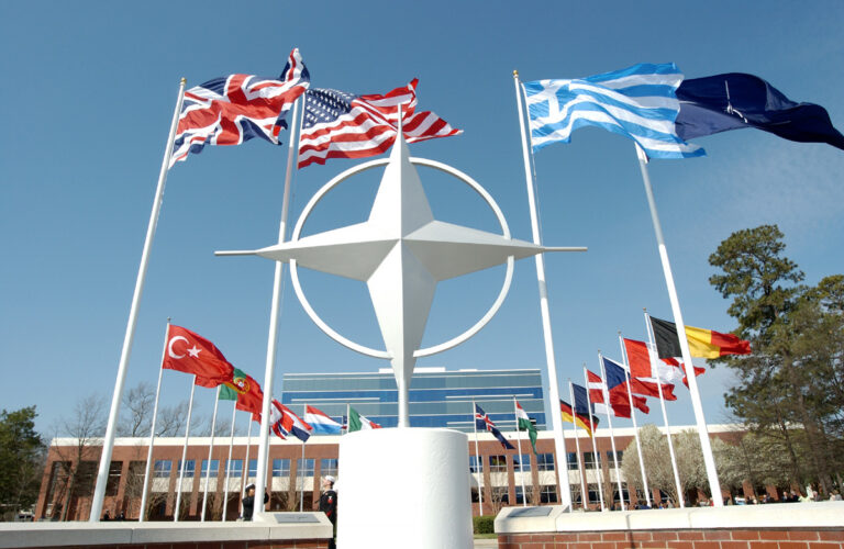 NATO „tigru de hârtie”