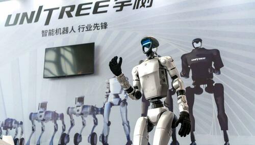 Robotul chinez care aleargă mai repede decât oamenii: coincidență?