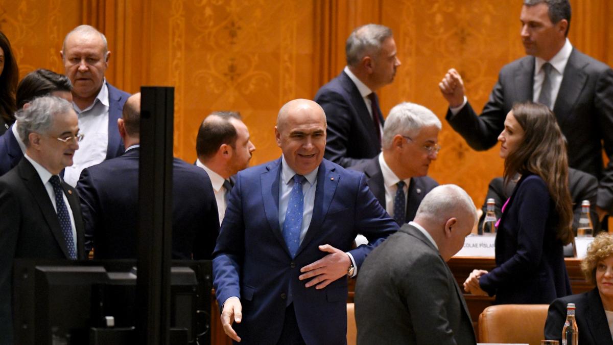 Șapte premieri PNL la rând: coincidență sau strategie ascunsă?
