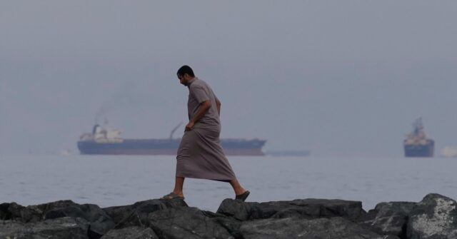 Strâmtoarea Hormuz: de ce navele evită zona „pacificată”