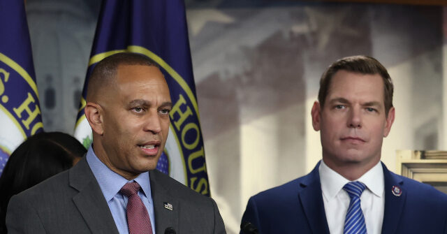 Swalwell: presiunea din umbră care forțează o demisie