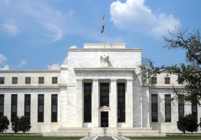 Trump vs. Fed: ultimatumul care schimbă regulile jocului financiar