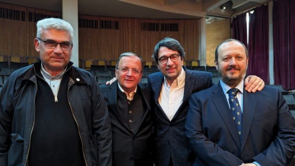 Ce nu vi se spune despre „intelectualii publici”