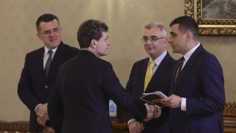 Delia Velculescu, din nou în joc: cine aduce FMI înapoi la București