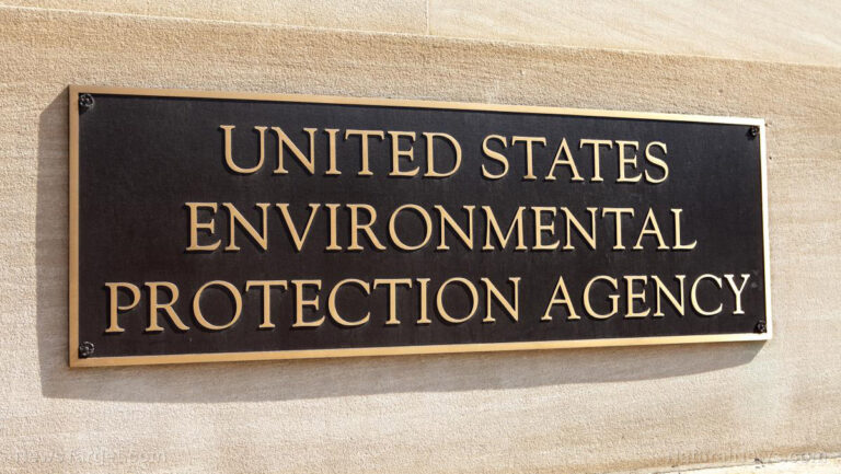 EPA renunță la protecția împotriva PFAS: cine beneficiază?