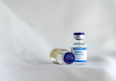 Fostul toxicolog-șef Pfizer: substanțe toxice vândute legal