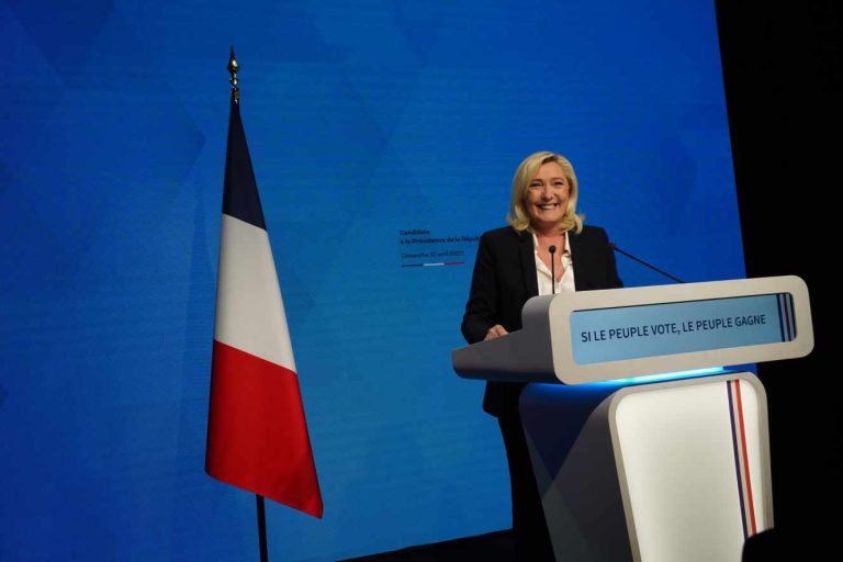 Le Pen și NATO: ce ascunde retragerea promisă din comandament