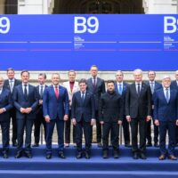 Summitul B9: De ce România semnează ce Casa Albă nu mai susține