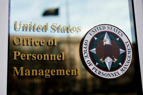Trump impune angajaților federali acorduri de confidențialitate