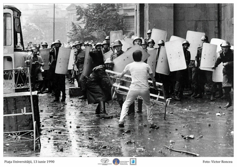 13 iunie 1990: ziua drapelului legionar care a legitimat represiunea