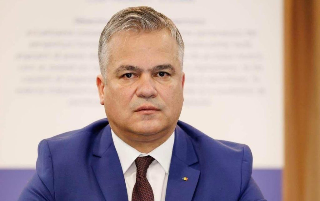 Adrian Veștea: ascensiunea liniștită care ridică semne de întrebare