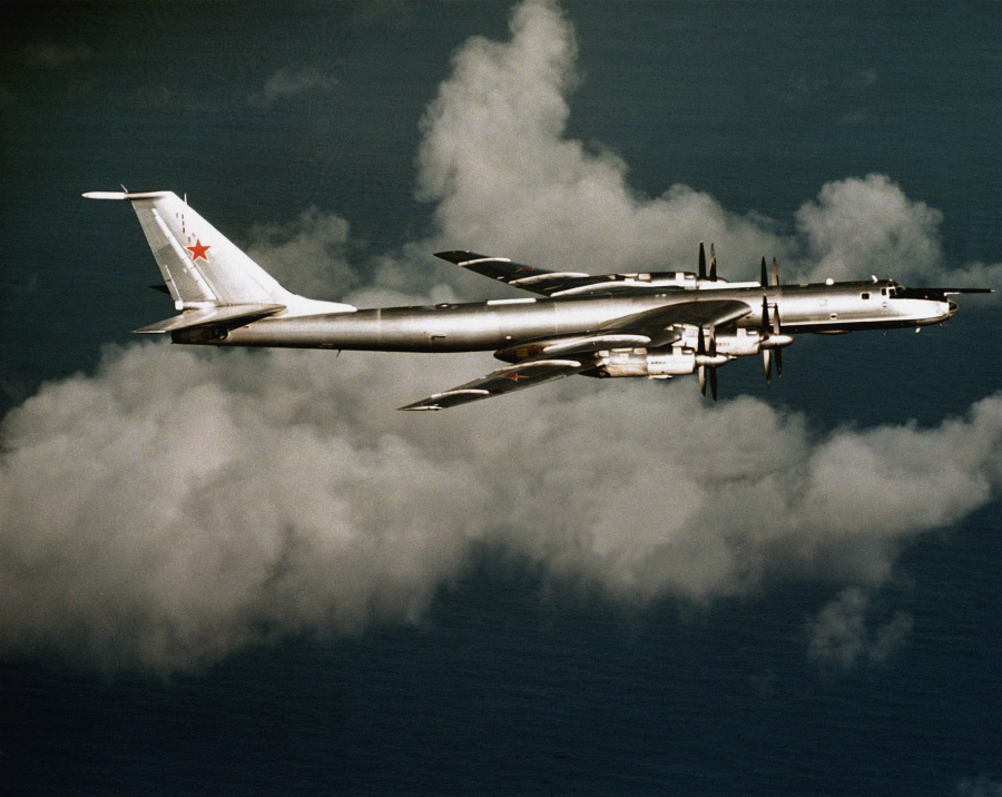 Bombardiere nucleare rusești în Arctica: ce nu vi se spune