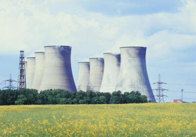 Energia nucleară revine: foamea AI-ului și panica de război