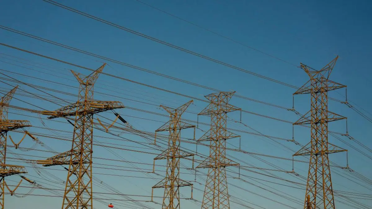 Energie: România importă la 160€ și exportă la 15€. Cine pierde?