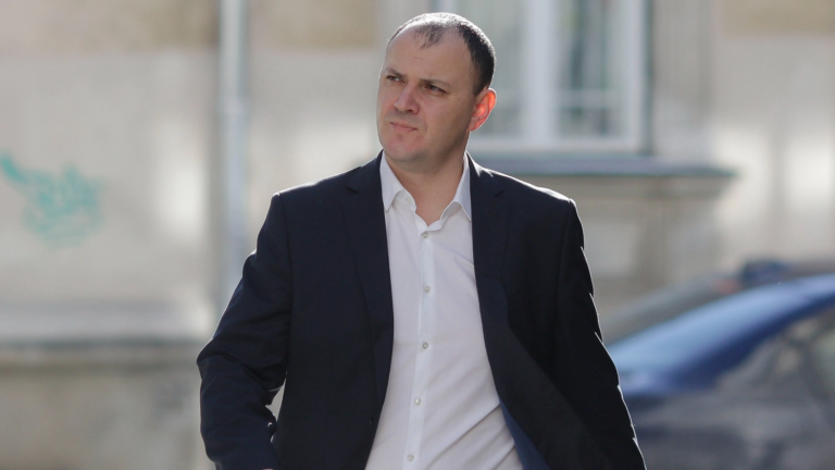 Ghiță din Serbia: „Bolojan e tot de la Securitate”