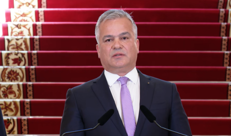 Premierul Veștea: facultatea desființată și pauzele neprecizate