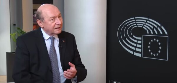 Băsescu acuză: Nicușor Dan blochează România în criză