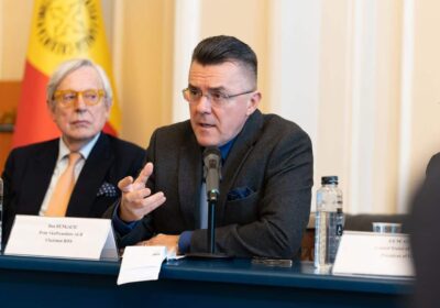 De ce Nicușor Dan evită anticipatele? Teoria AUR