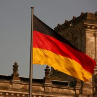 Germania sacrifică duminica: cine profită de fapt?