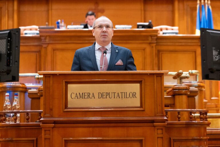 Legea salarizării: cine grăbește un act al unui guvern demis?
