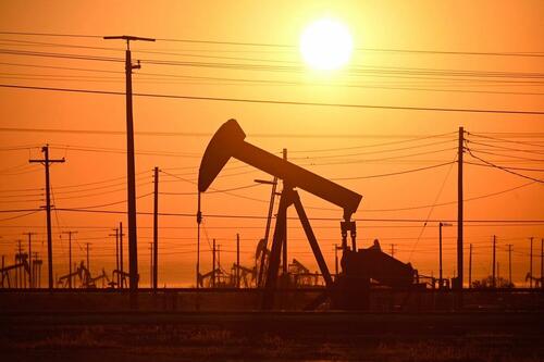 Recordul petrolier al SUA, în plin război cu Iranul: cui prodest?