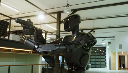 Robotul-soldat american: cine finanțează creierul lui AMD