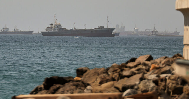 Strâmtoarea Hormuz: loviturile americane și întrebările fără răspuns